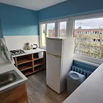Rum i privatbostad W Lodzi, Komfortowe Pokoje, Wielkopolska 39 *