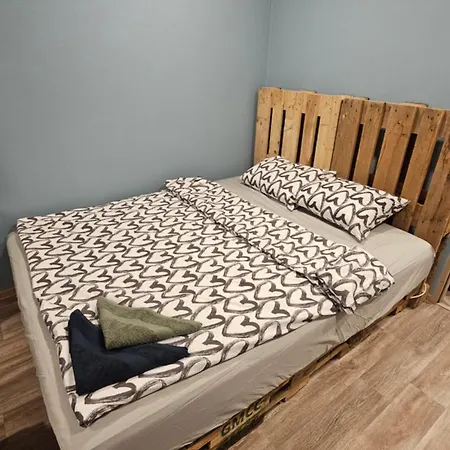 W Lodzi, Komfortowe Pokoje, Wielkopolska 39 *