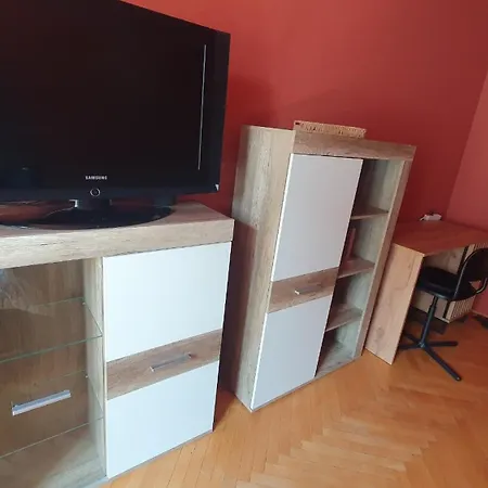Rum i privatbostad W Lodzi, Komfortowe Pokoje, Wielkopolska 39