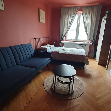 Rum i privatbostad W Lodzi, Komfortowe Pokoje, Wielkopolska 39