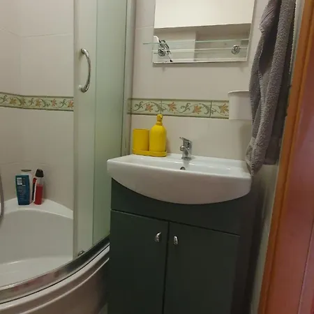 W Lodzi, Komfortowe Pokoje, Wielkopolska 39 * وودج